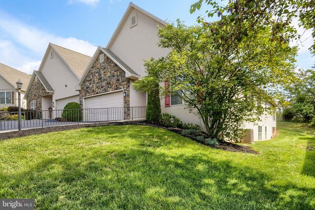4505 HILLSIDE CT, Harrisburg, PA 17110