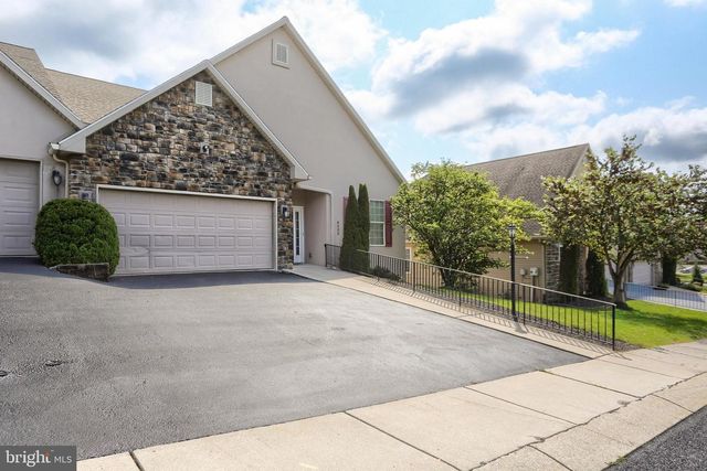 4505 HILLSIDE CT, Harrisburg, PA 17110