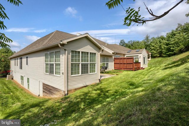 4505 HILLSIDE CT, Harrisburg, PA 17110