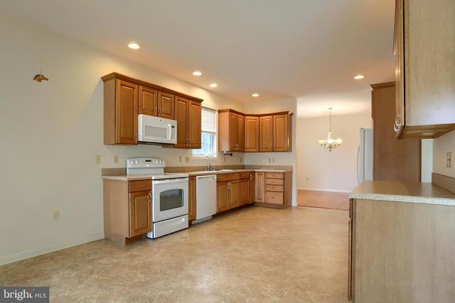 4505 HILLSIDE CT, Harrisburg, PA 17110