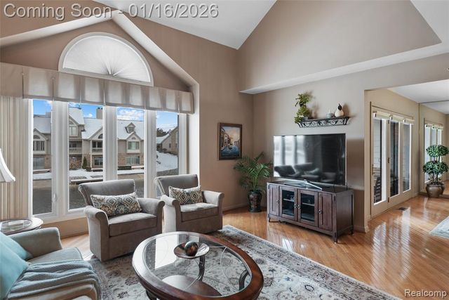 18269 Blue Heron Pointe Drive, Northville, MI 48168