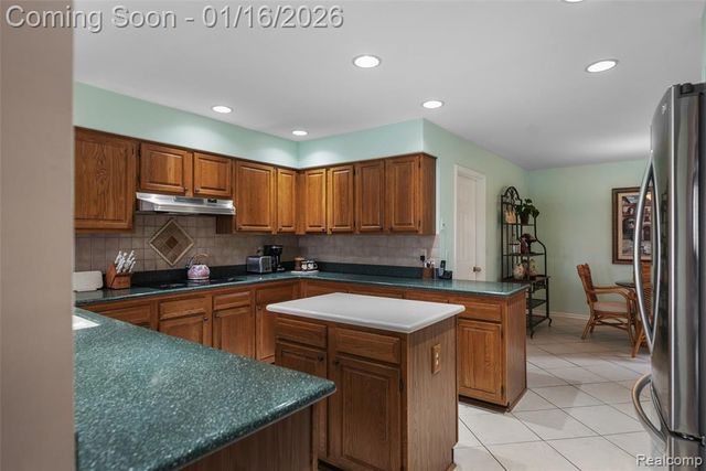 18269 Blue Heron Pointe Drive, Northville, MI 48168