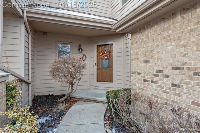 18269 Blue Heron Pointe Drive, Northville, MI 48168