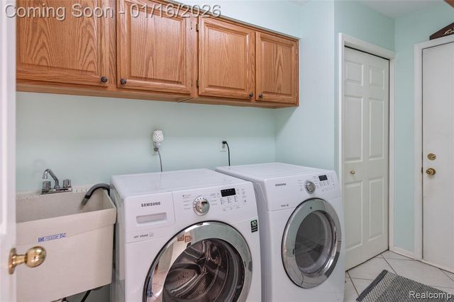 18269 Blue Heron Pointe Drive, Northville, MI 48168