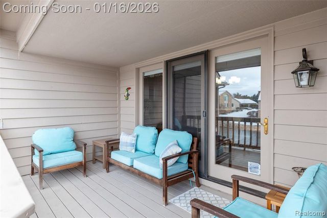 18269 Blue Heron Pointe Drive, Northville, MI 48168