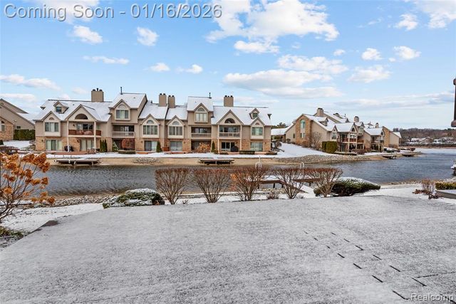 18269 Blue Heron Pointe Drive, Northville, MI 48168