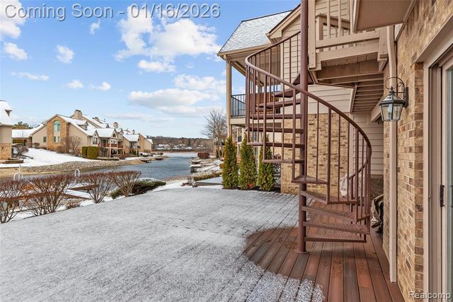 18269 Blue Heron Pointe Drive, Northville, MI 48168