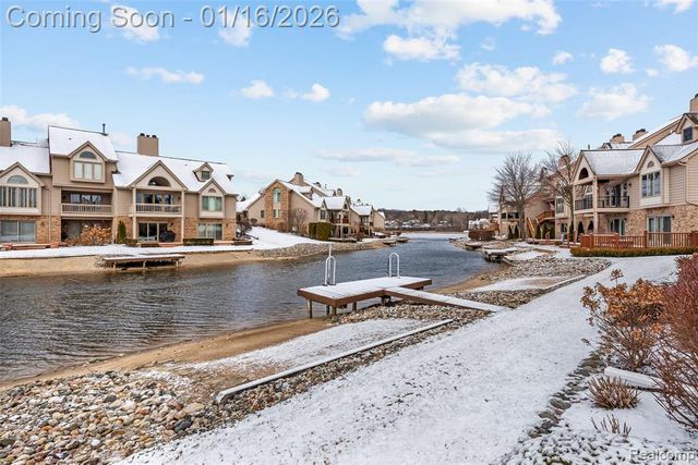 18269 Blue Heron Pointe Drive, Northville, MI 48168