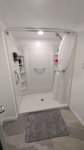 29055 Pennsylvania Road, Romulus, MI 48174