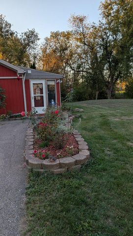 29055 Pennsylvania Road, Romulus, MI 48174