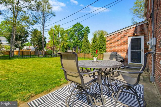 975 SALISBURY CT, Lancaster, PA 17601