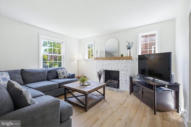 975 SALISBURY CT, Lancaster, PA 17601