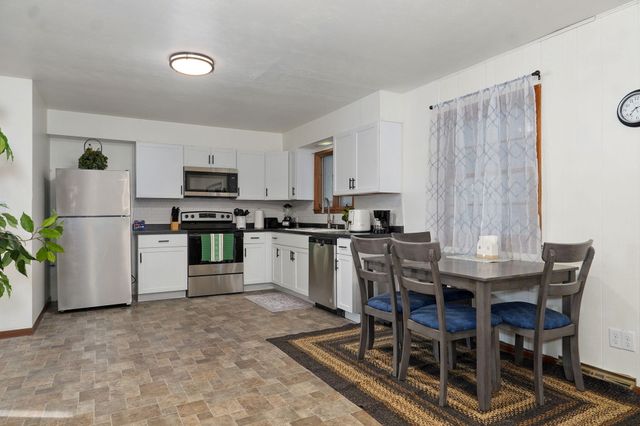 2917 E Portland Street, Springfield, MO 65804