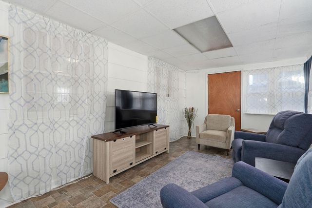 2917 E Portland Street, Springfield, MO 65804