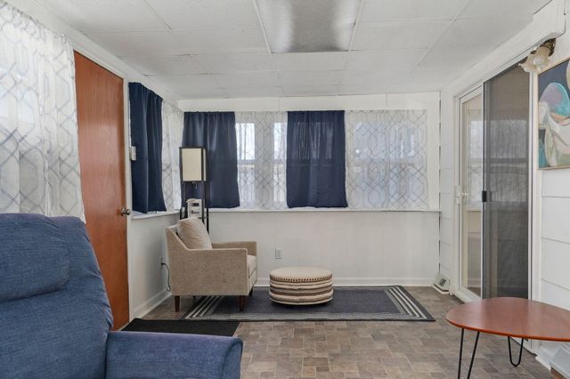 2917 E Portland Street, Springfield, MO 65804