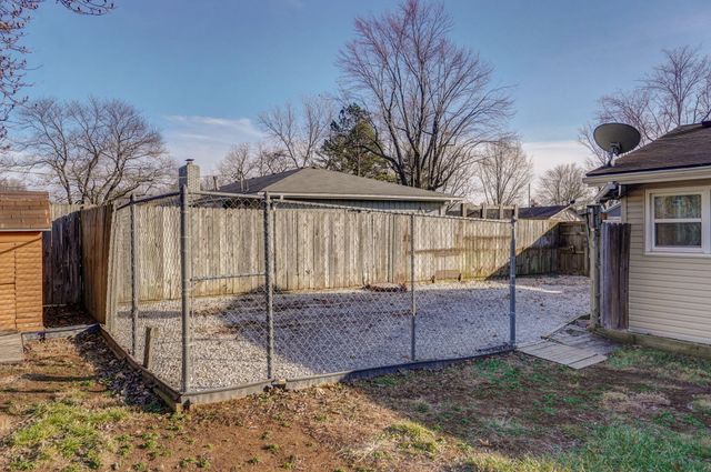 2917 E Portland Street, Springfield, MO 65804