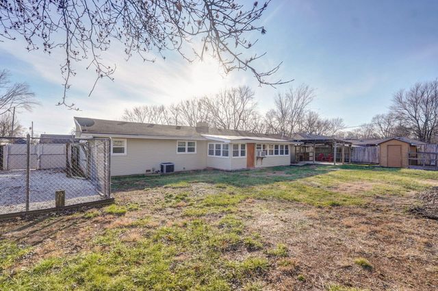 2917 E Portland Street, Springfield, MO 65804