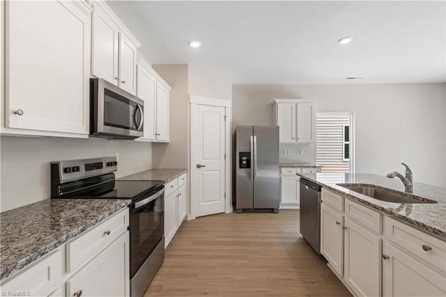 3411 Robindale Drive, Winston-salem, NC 27107