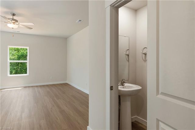 3411 Robindale Drive, Winston-salem, NC 27107