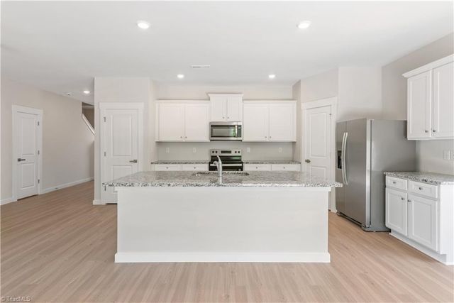 3411 Robindale Drive, Winston-salem, NC 27107