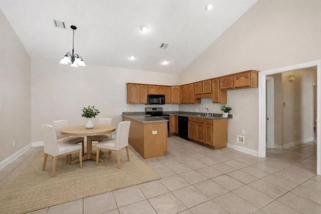 110 Magnolia Courtyard, Houma, LA 70364