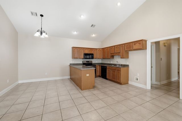 110 Magnolia Courtyard, Houma, LA 70364