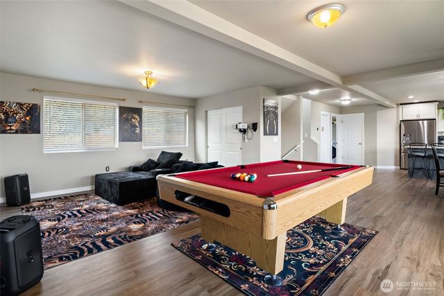 2416 W Echo bay Dr, Bremerton, WA 98312