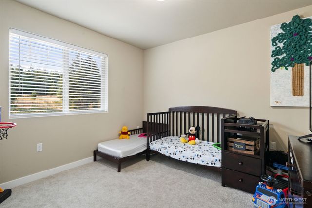 2416 W Echo bay Dr, Bremerton, WA 98312