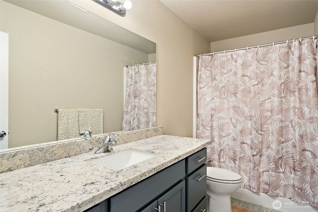 2416 W Echo bay Dr, Bremerton, WA 98312