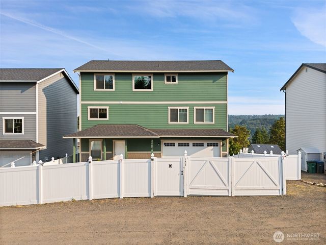 2416 W Echo bay Dr, Bremerton, WA 98312