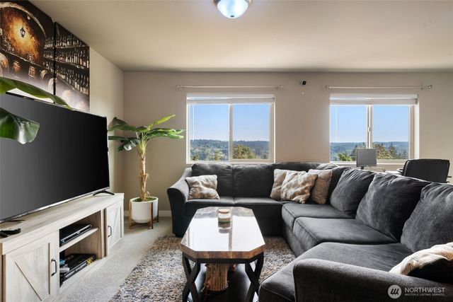 2416 W Echo bay Dr, Bremerton, WA 98312