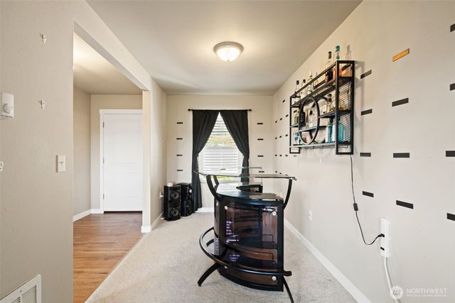 2416 W Echo bay Dr, Bremerton, WA 98312