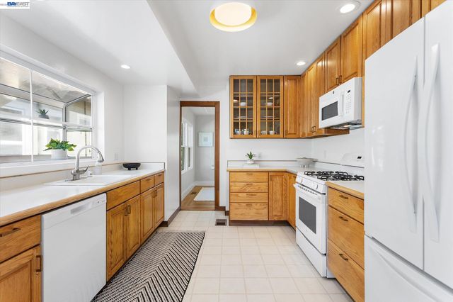 2516 Buena Vista Ave, Alameda, CA 94501