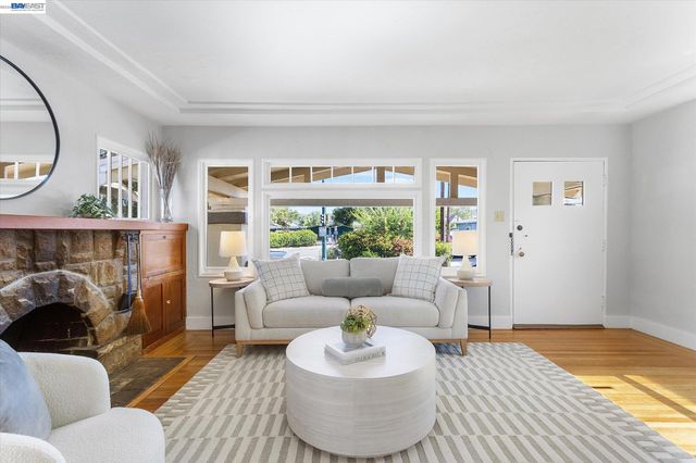 2516 Buena Vista Ave, Alameda, CA 94501