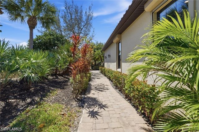 8355 Lucello TER N, Naples, FL 34114