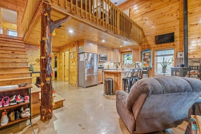 938 Marion Dairy Road SE, Lindale, GA 30147