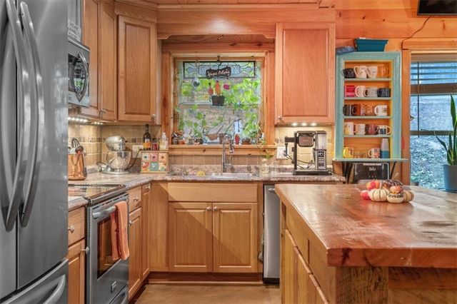 938 Marion Dairy Road SE, Lindale, GA 30147