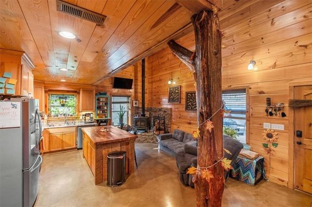 938 Marion Dairy Road SE, Lindale, GA 30147