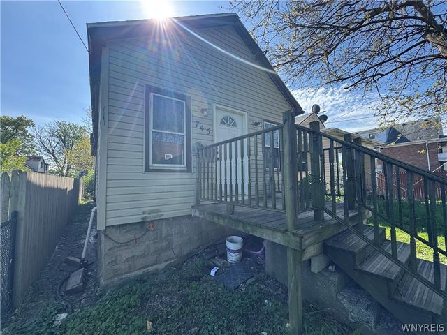 745 19th Street, Niagara Falls, NY 14301