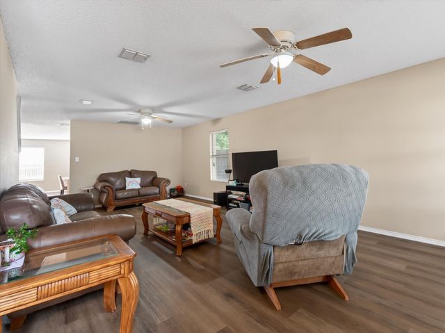 2405 Chestnut Drive, Little Elm, TX 75068