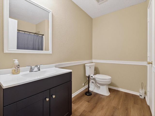 2405 Chestnut Drive, Little Elm, TX 75068