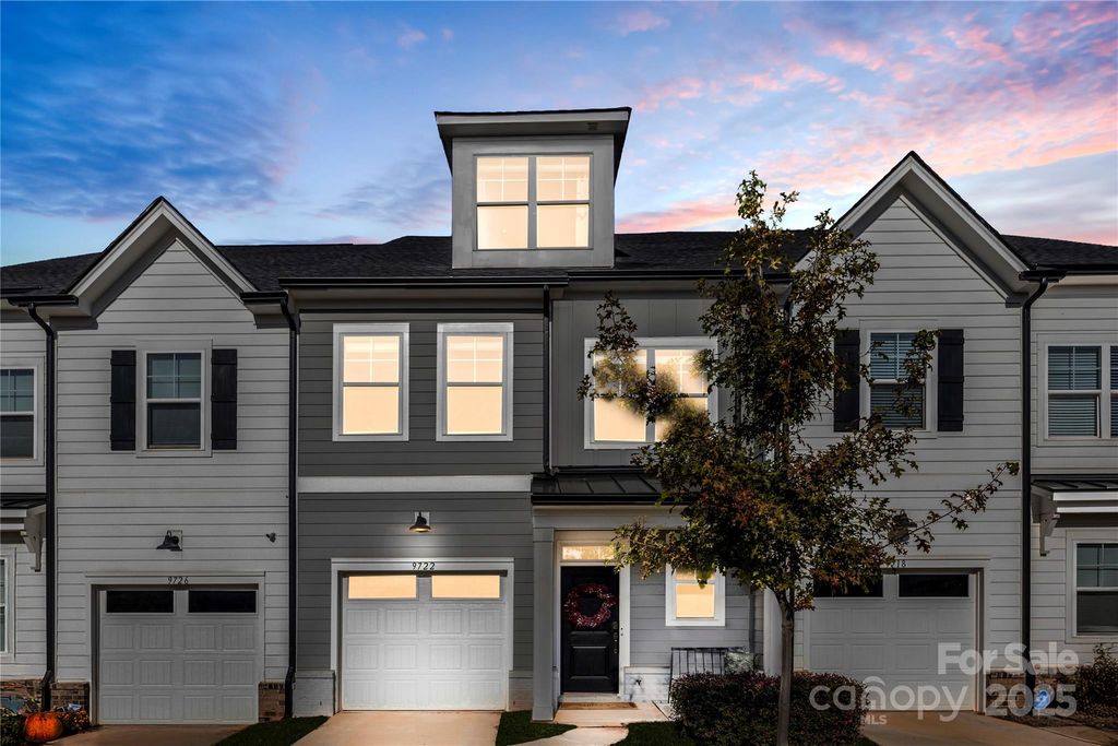 9722 Munsing Drive, Charlotte, NC 28269
