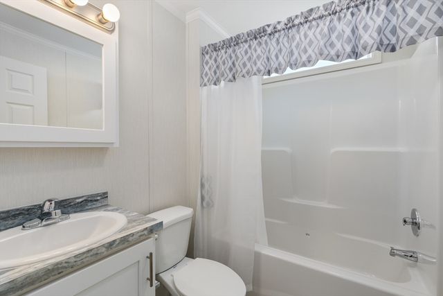 84 Caddy Drive, Salem, NH 03079