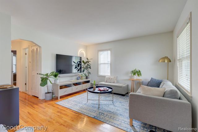 926 N Kenwood Avenue, Royal Oak, MI 48067