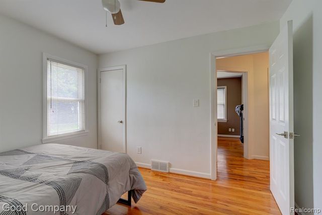 926 N Kenwood Avenue, Royal Oak, MI 48067
