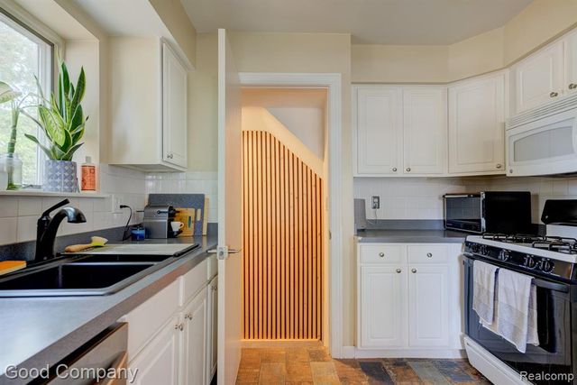 926 N Kenwood Avenue, Royal Oak, MI 48067