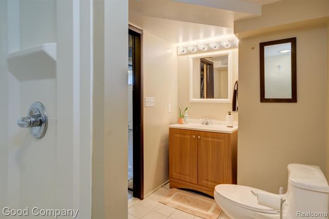 926 N Kenwood Avenue, Royal Oak, MI 48067