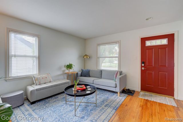 926 N Kenwood Avenue, Royal Oak, MI 48067
