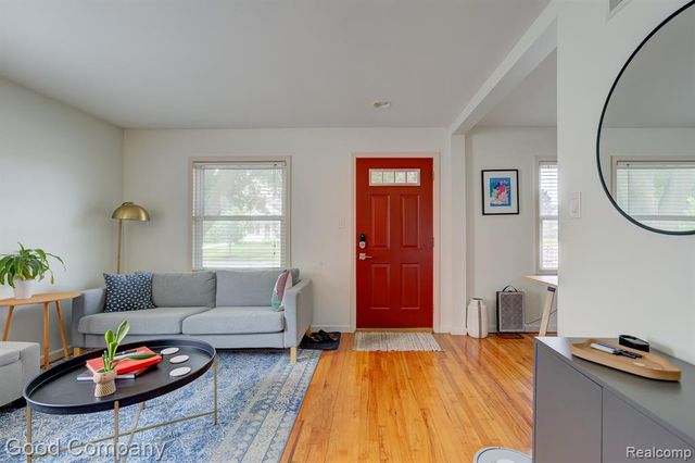 926 N Kenwood Avenue, Royal Oak, MI 48067