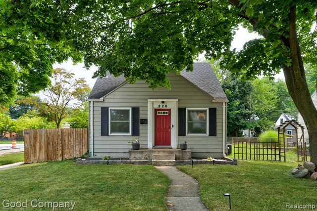 926 N Kenwood Avenue, Royal Oak, MI 48067